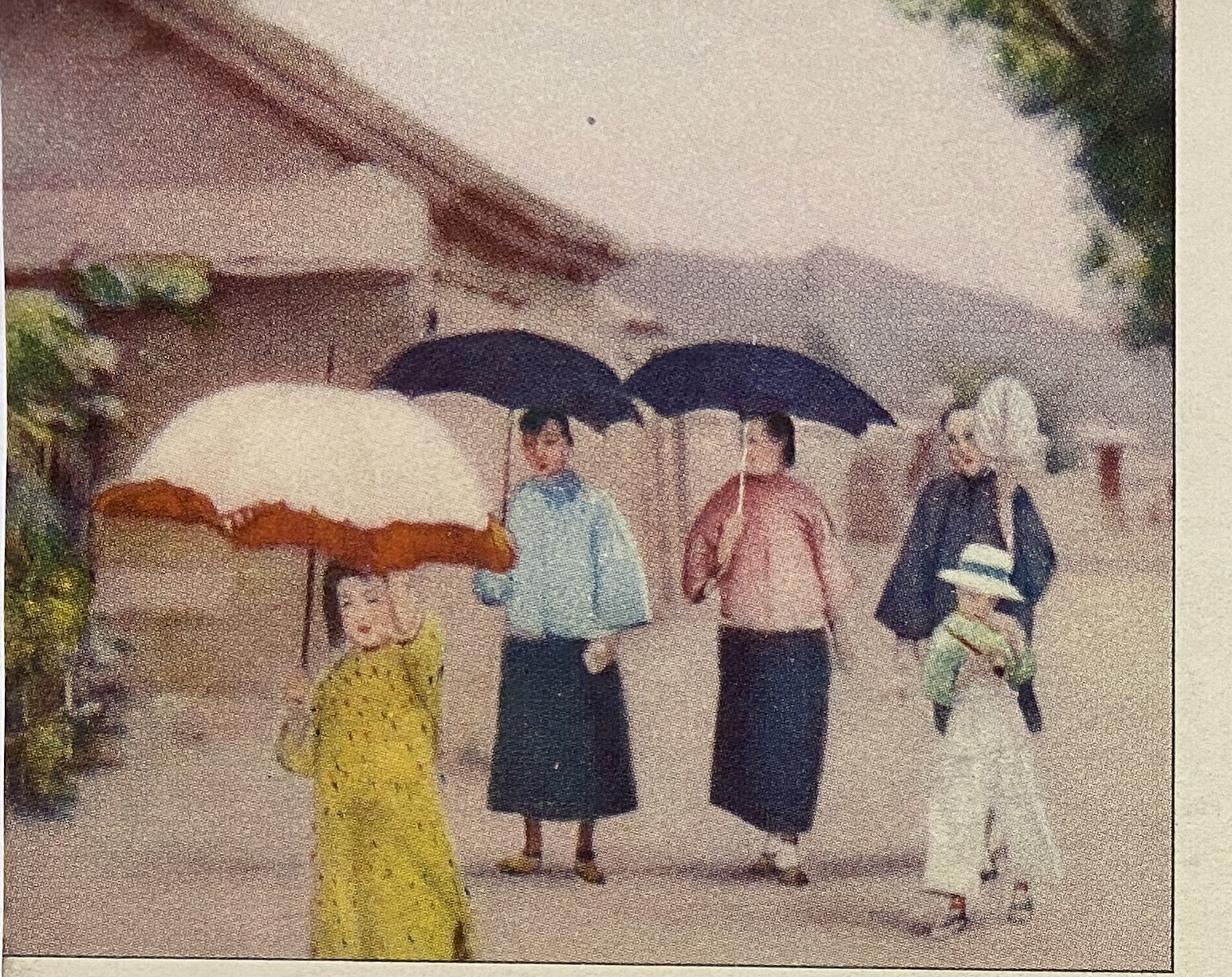 承德街头的现代气息