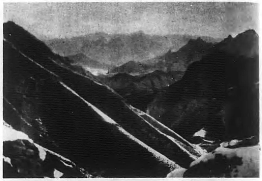 柳河岭附近山地带
