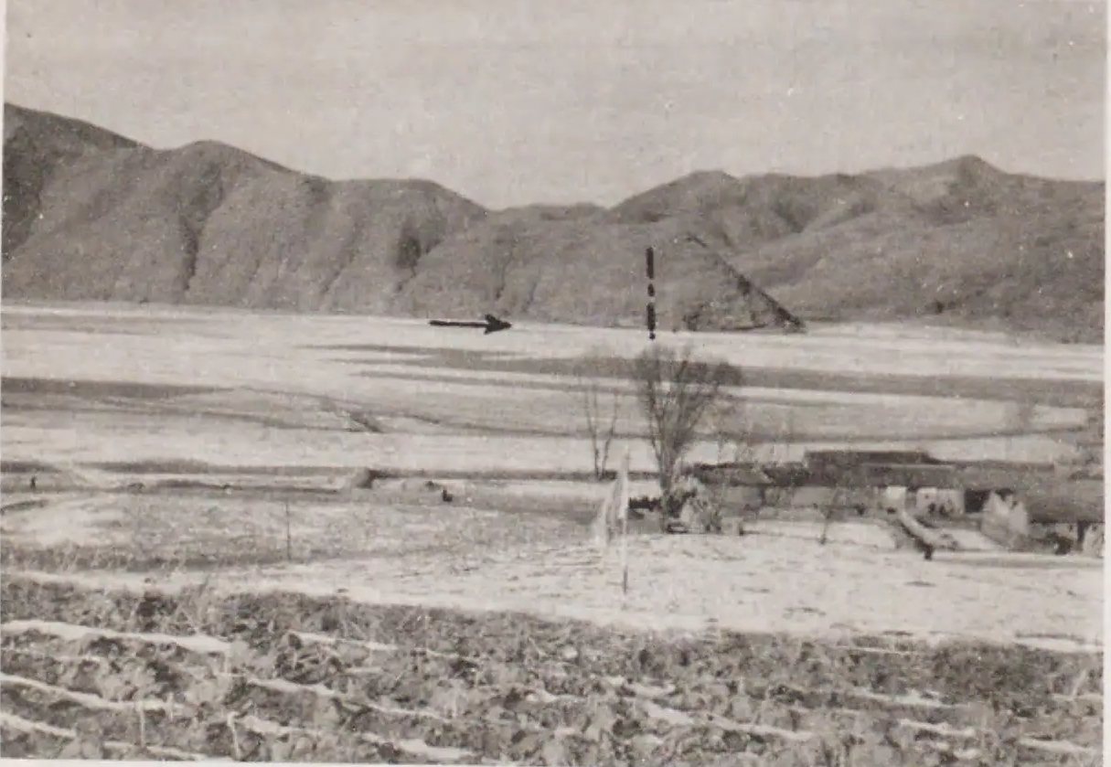 三岔口坝址：从右岸望左岸之一