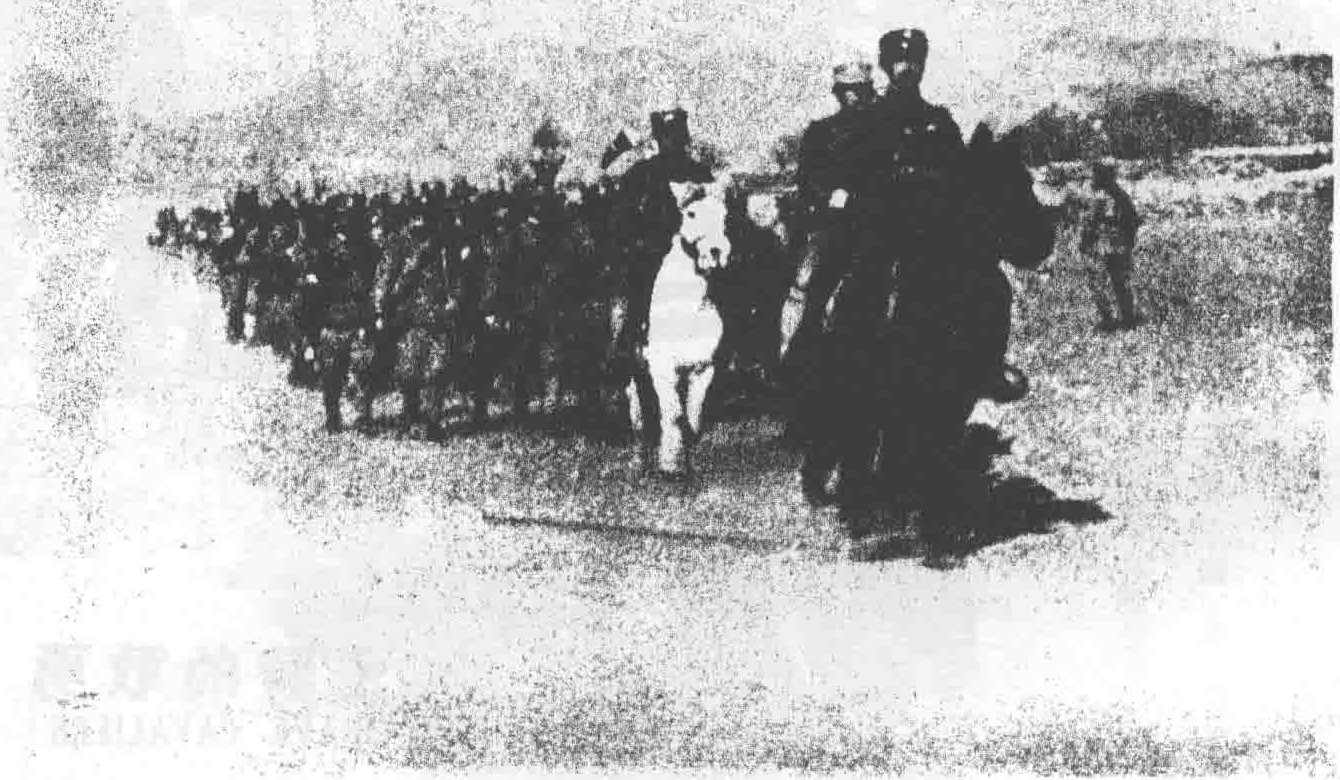 热河中国军队行军