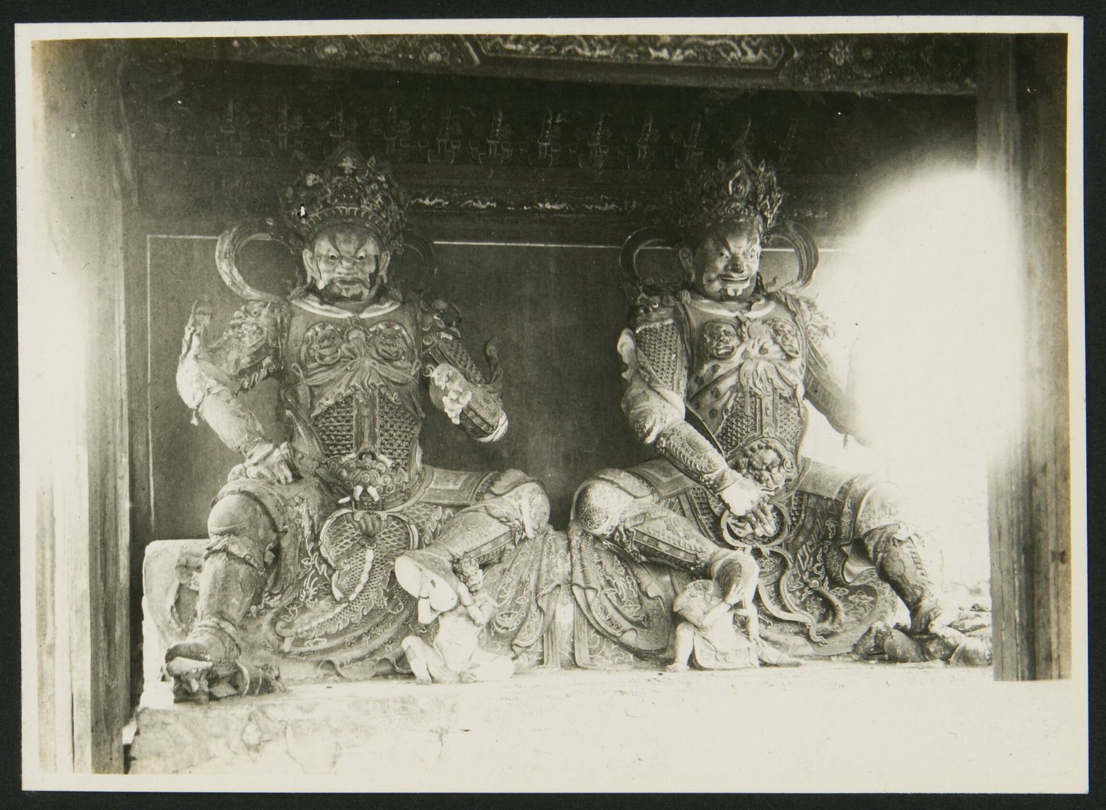 殊像寺四天王像