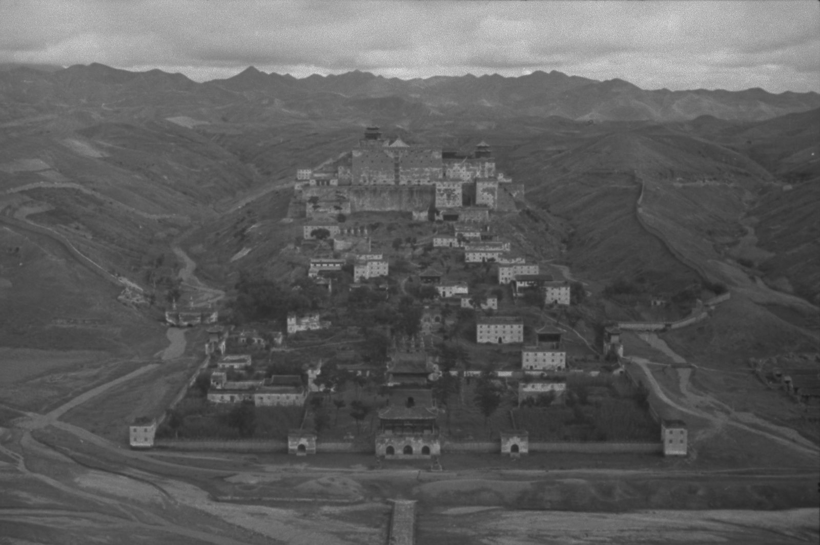 承德“布达拉”寺院建筑群全景