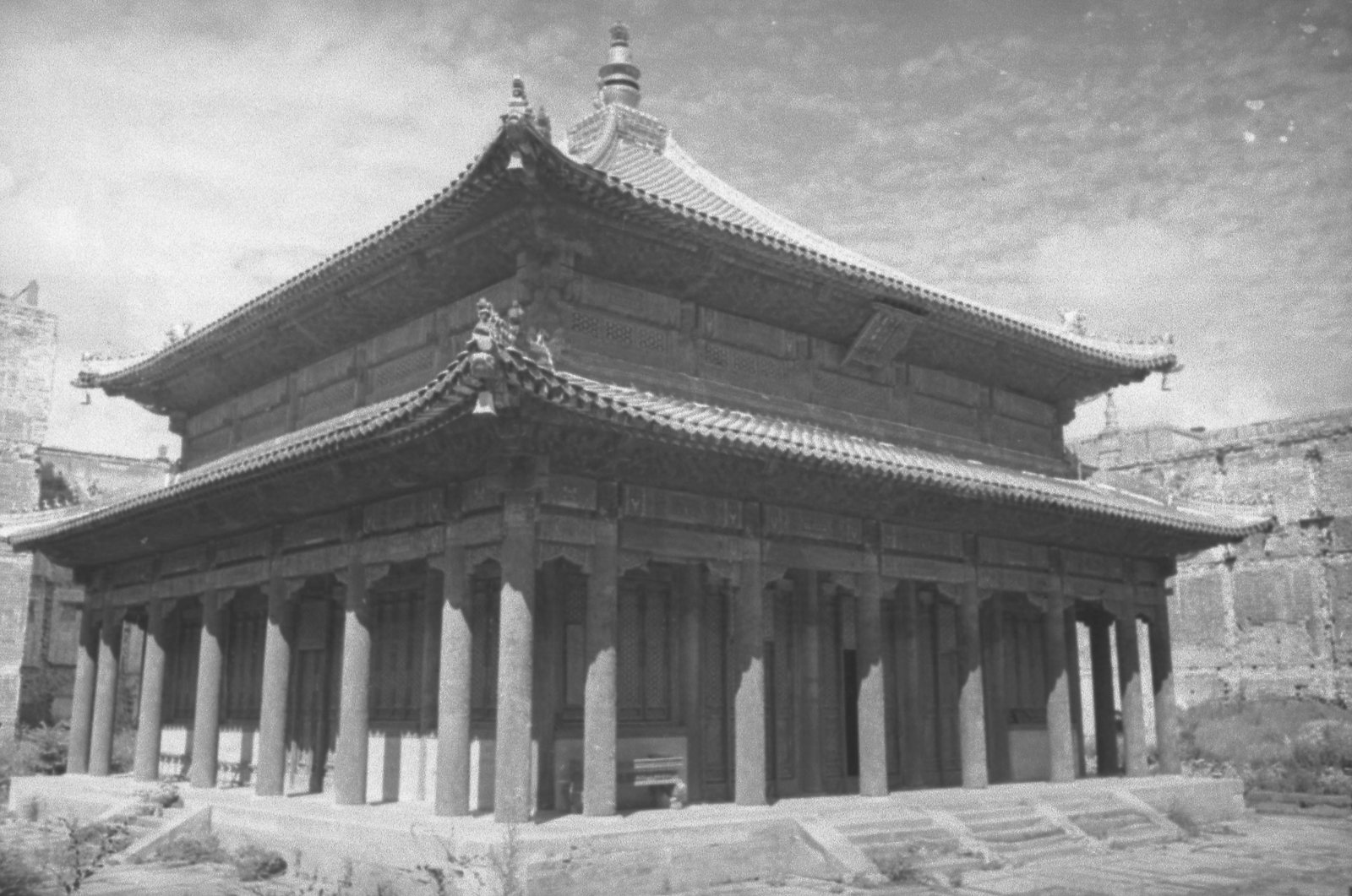 承德“布达拉”金顶亭
