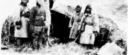 红泥滩露营的步兵中队干部