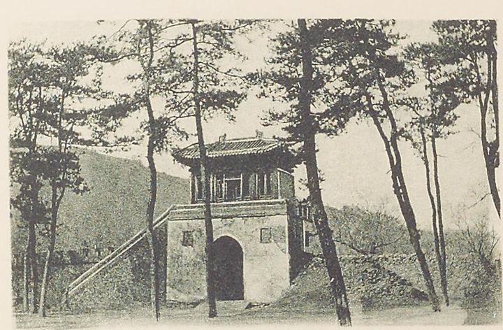 须弥福寿之庙侧面入口