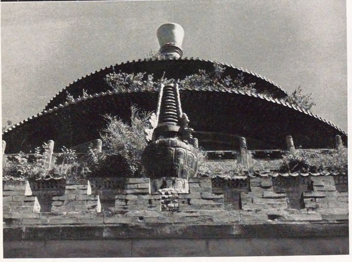 旭光阁基座与经幢