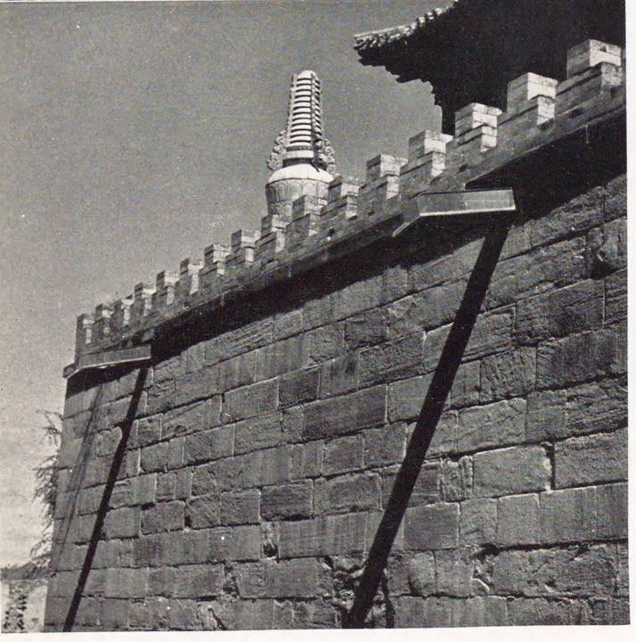 墙垣与经幢