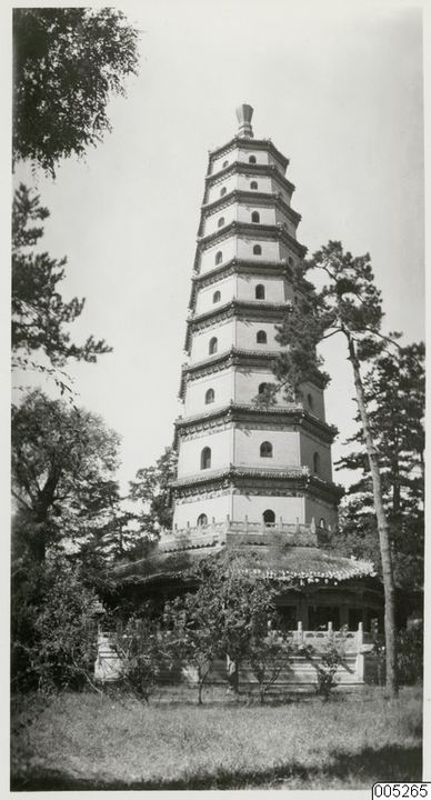 避暑山庄永佑寺舍利塔
