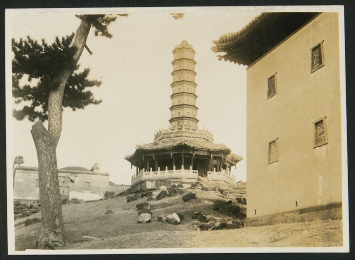 琉璃佛塔(热河承德)