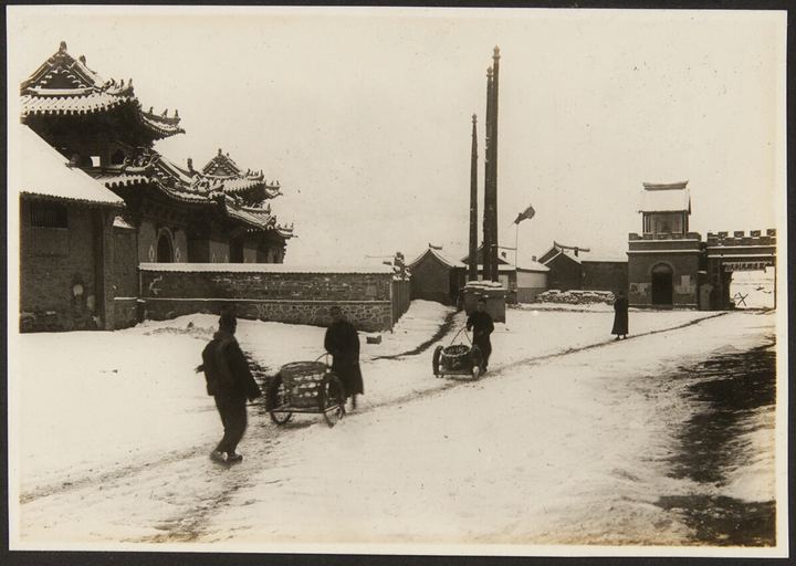 关帝庙雪景 （热河省凌源）